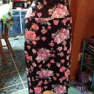 Torrid size 3 long pencil skirt